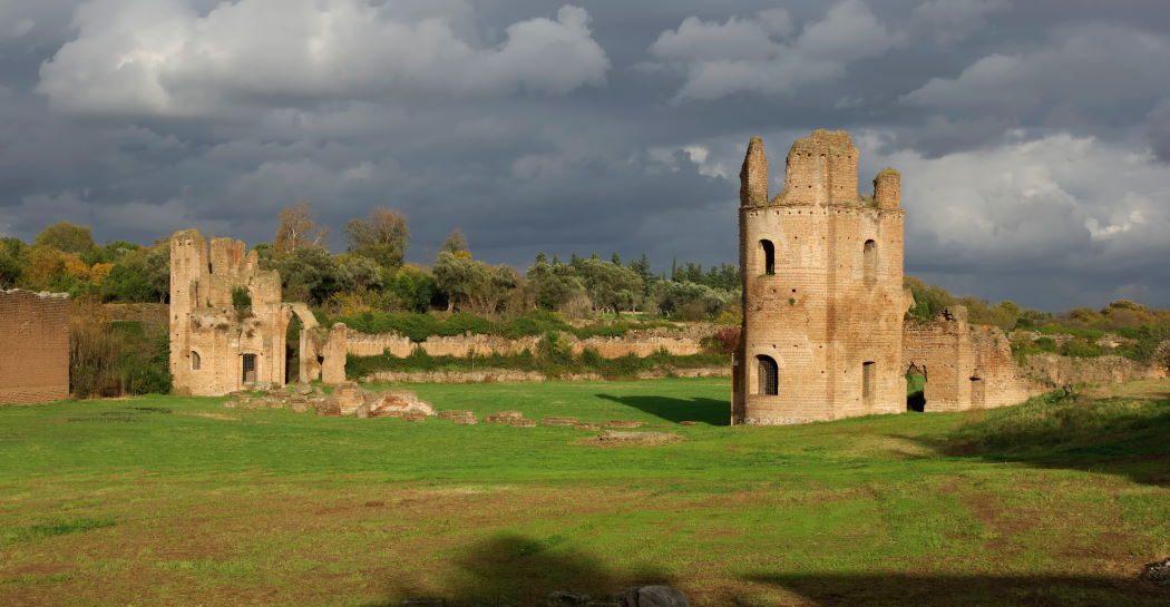 Villa di Massenzio. Carceres del Circo