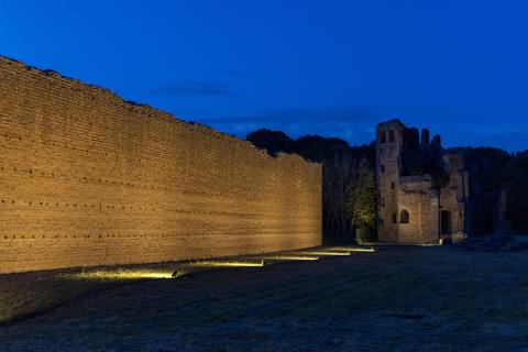 Nuova illuminazione artistica a Villa di Massenzio